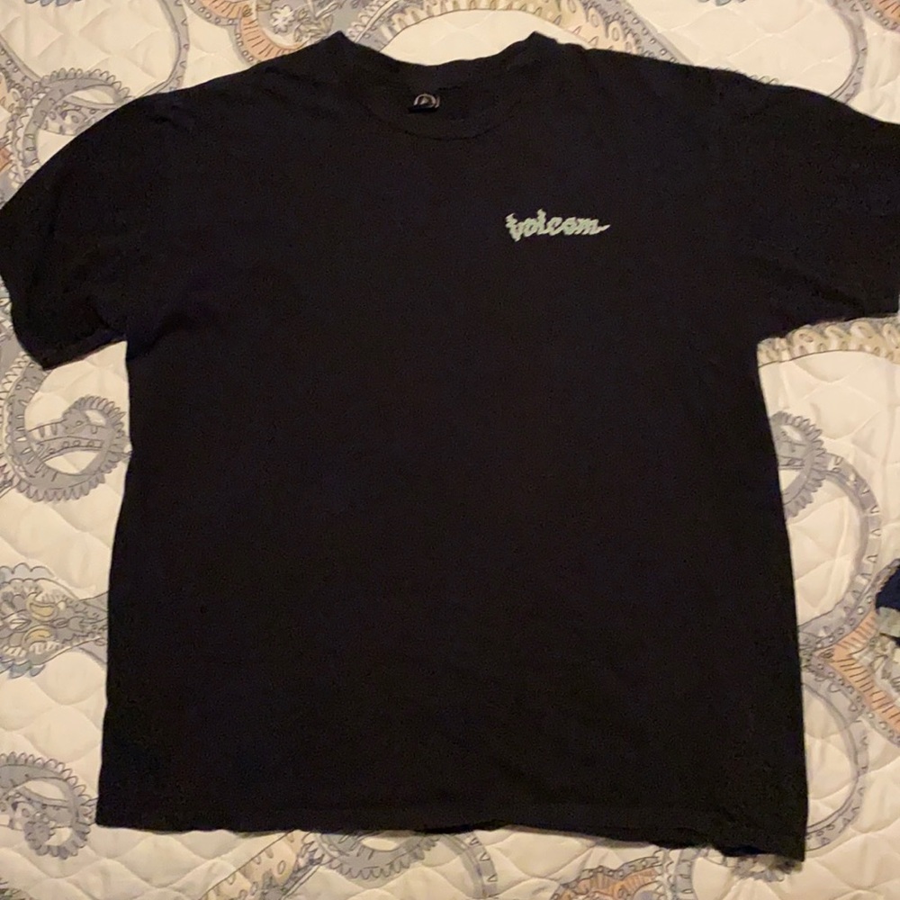 Volcom t shirt XL